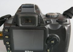 尼康D40单反相机、成色很不错功能正常。配尼康18-55m